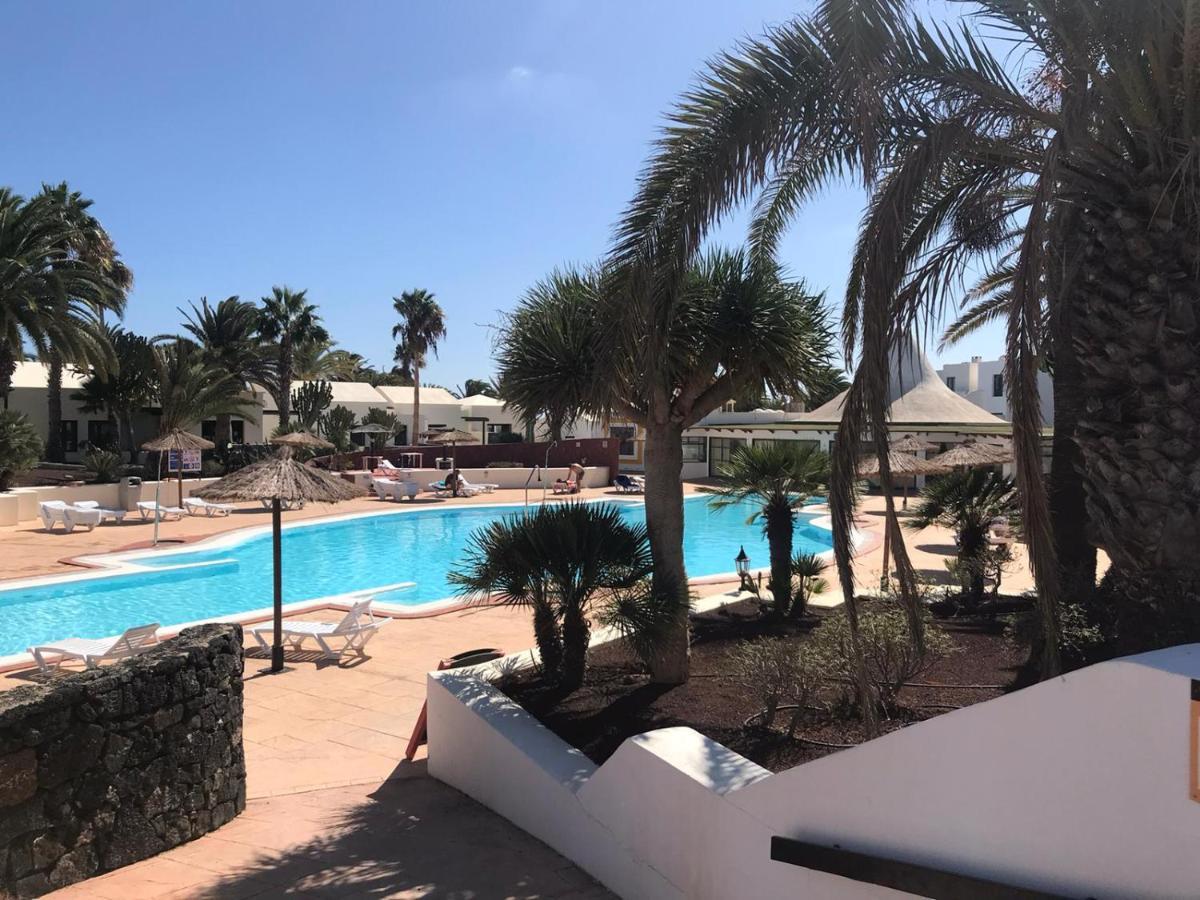 Apartamento Dino 10 Playa Roca Apartman Costa Teguise Kültér fotó