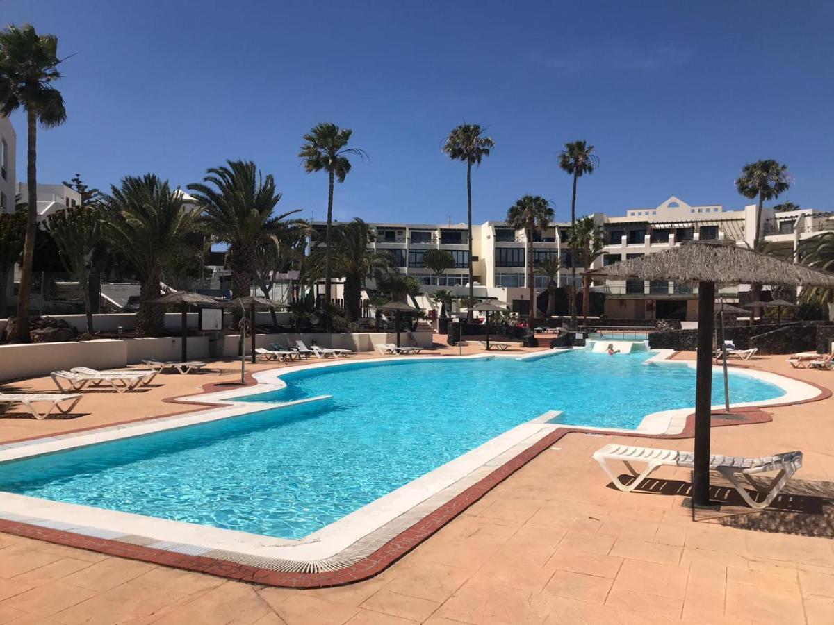 Apartamento Dino 10 Playa Roca Apartman Costa Teguise Kültér fotó