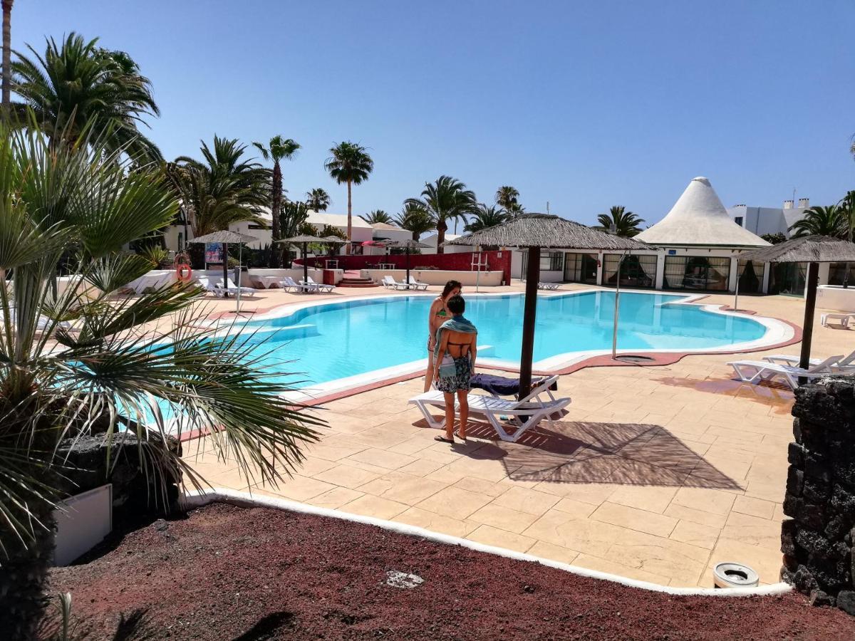 Apartamento Dino 10 Playa Roca Apartman Costa Teguise Kültér fotó