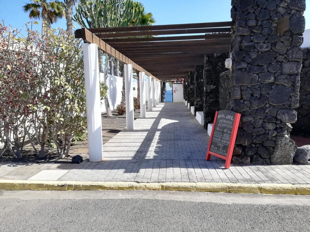 Apartamento Dino 10 Playa Roca Apartman Costa Teguise Kültér fotó